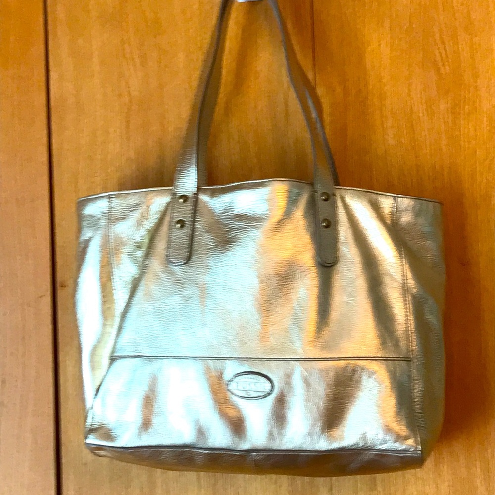 Fossil gold metallic leather 2 handle 13” magnetic snap top shopper tote bag EUC